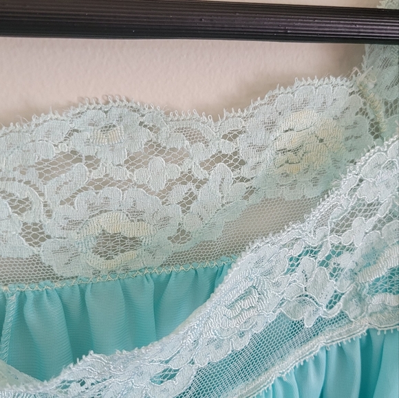 Vintage Sheer Lace Baby Blue Nightie - Picture 9 of 11